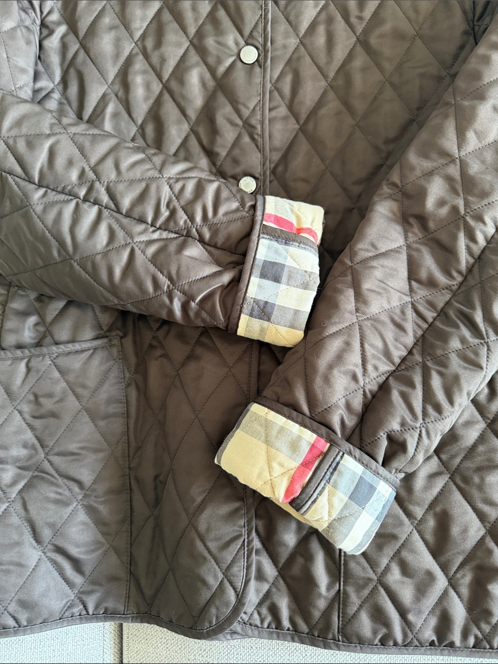 Burberry Quilted Puffer Jacket in Brown with Signature Check Cuff - Picture 5 of 10